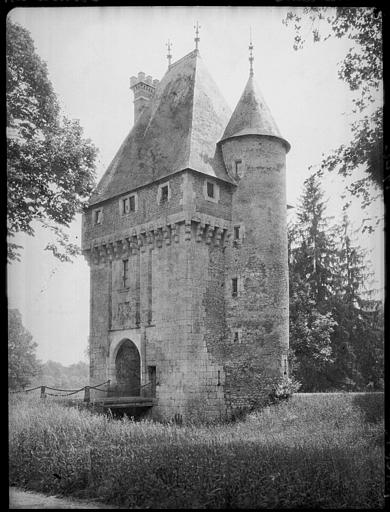 Châtelet d'entrée