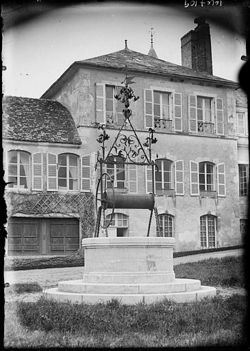 Façade sur cour, puits