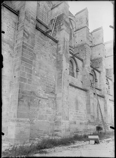 Bas-côté nord après démolition de la galerie sud du cloître