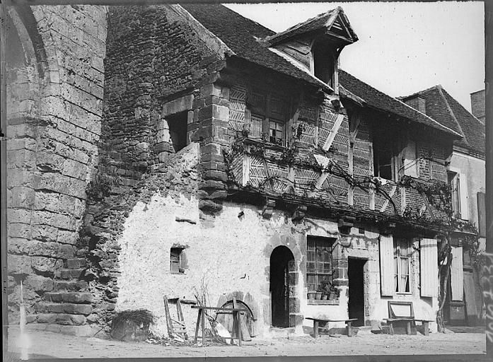 Façade d'une maison ancienne