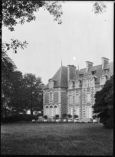 Façade principale sur parc, détail