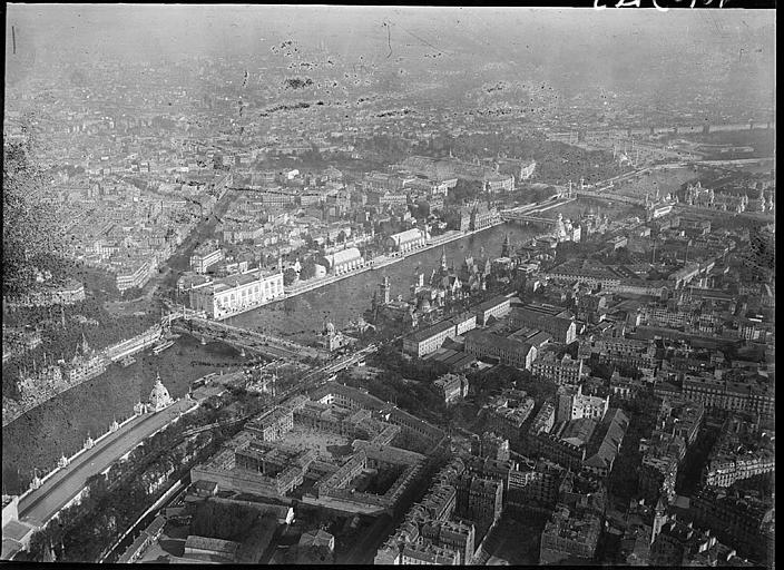 Vue aérienne sur l'ensemble de l'exposition