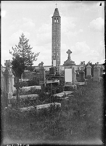 Vue d'ensemble au milieu du cimetière