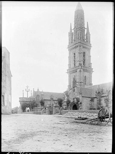 Ensemble nord-est, clocher et calvaire