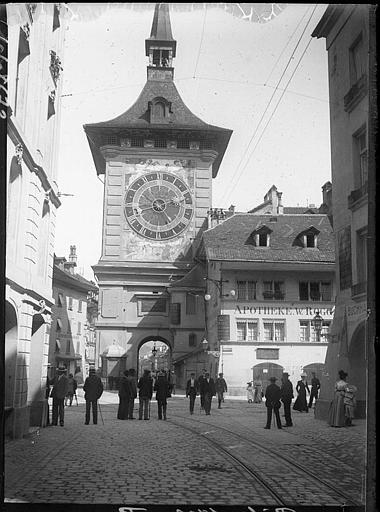 Tour depuis une place animée