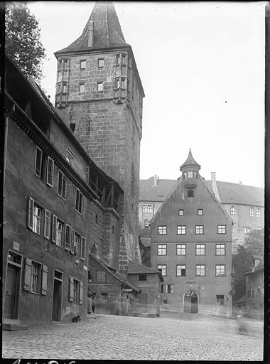 Tour des remparts intra-muros, maisons