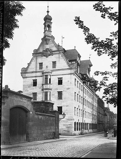 Maison moderne sur rue