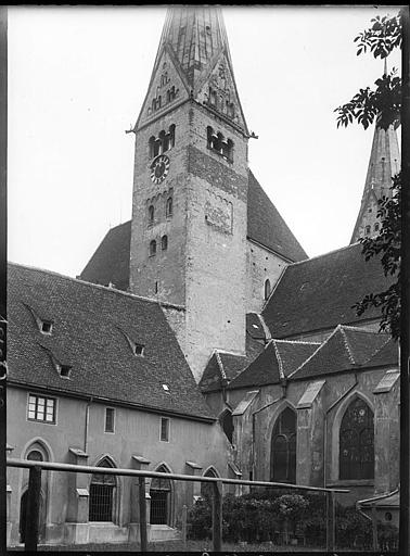 Cloître et clocher