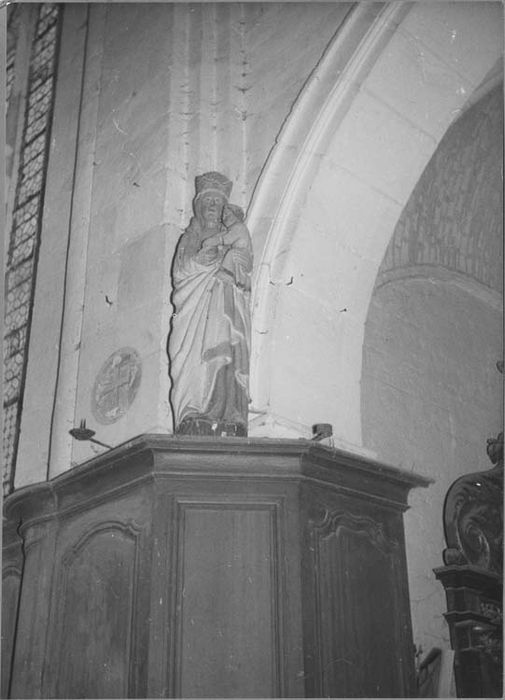 Statue : Vierge à l'Enfant