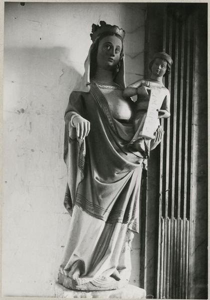 Statue : Vierge à l'Enfant