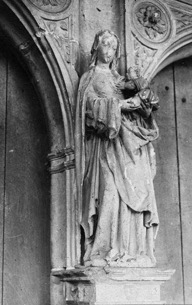 Statue : Vierge à l'Enfant