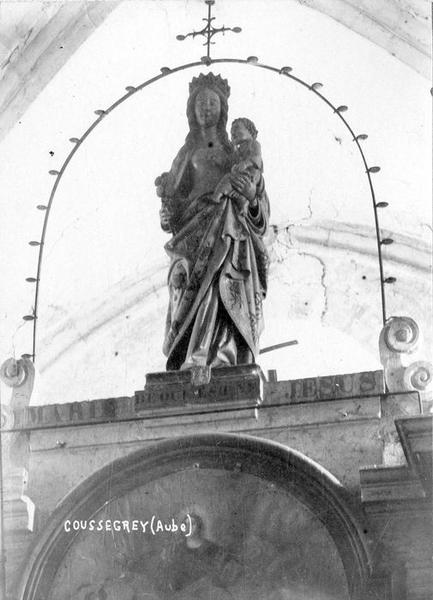 statue : Vierge à l'Enfant, vue générale - © Ministère de la Culture (France), Médiathèque du patrimoine et de la photographie (objets mobiliers), tous droits réservés