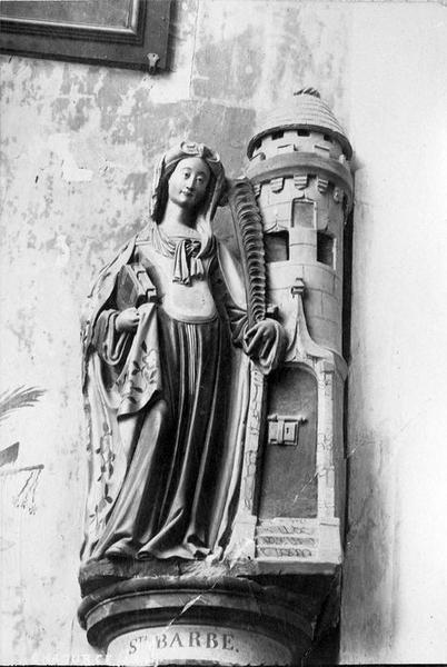 statue : sainte Barbe, vue générale - © Ministère de la Culture (France), Médiathèque du patrimoine et de la photographie (objets mobiliers), tous droits réservés