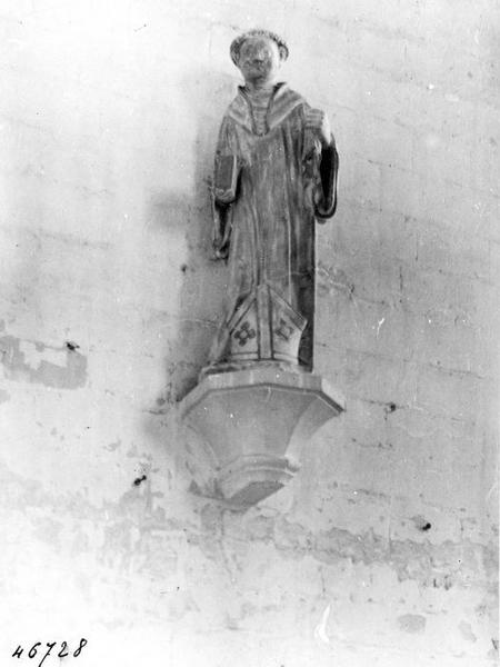 statue : saint Léonard de Corbigny abbé, vue générale