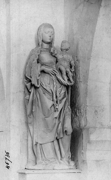 statue : Vierge à l'Enfant, vue générale