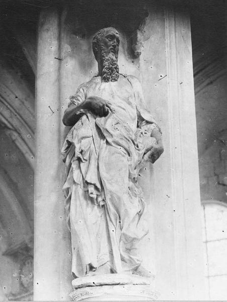 statue : Saint Paul, vue générale