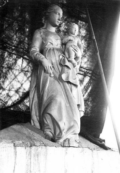 statue : Vierge à l'Enfant, vue générale