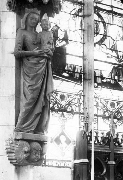 statue : Vierge à l'Enfant, vue générale