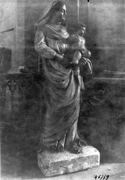 statue : Vierge à l'enfant, vue générale - © Ministère de la Culture (France), Médiathèque du patrimoine et de la photographie (objets mobiliers), tous droits réservés