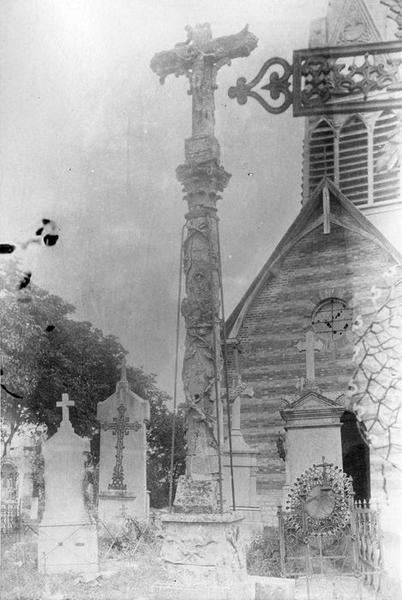 croix de cimetière, vue générale