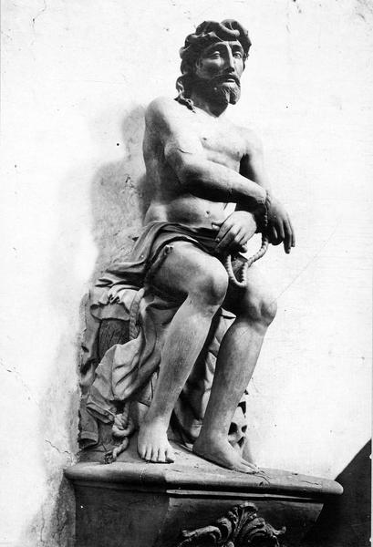 Statue : Christ de Pitié