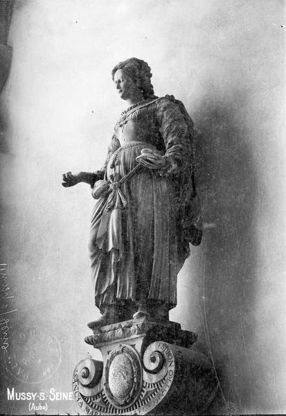 statue : Marie-Madeleine, vue générale