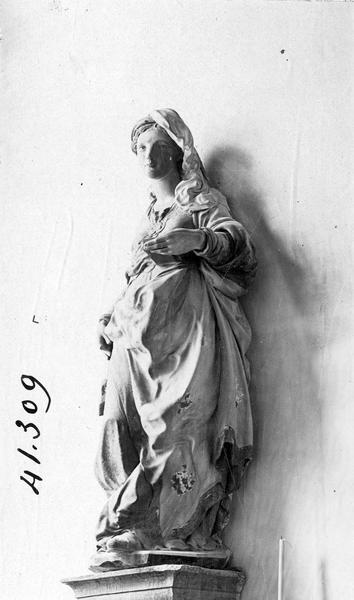 statue : sainte Geneviève, vue générale