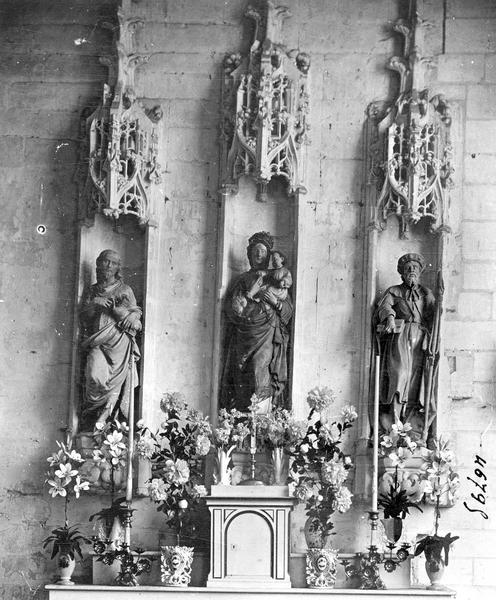 retable, statues : saint Jean-Baptiste, Vierge à l'enfant, saint Jacques le Majeur, vue générale