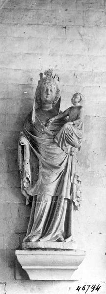 statue : Vierge à l'Enfant, vuegénérale