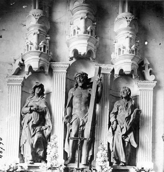retable, statues : Vierge, Christ, saint Jean, vue  générale
