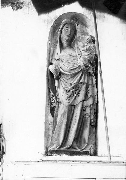 statue : Vierge à l'Enfant, vue générale