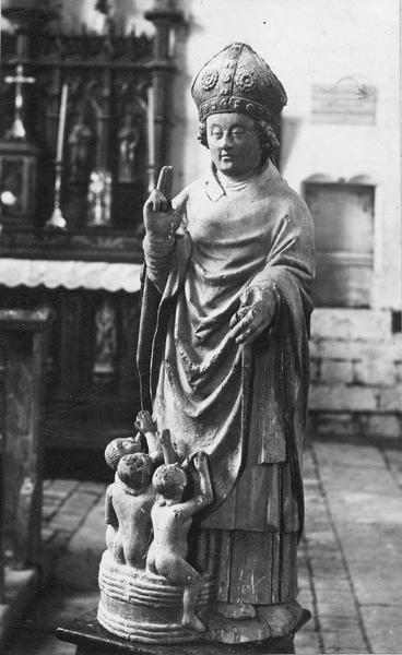 statue : saint Nicolas, vue générale