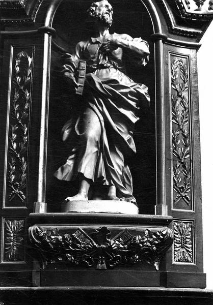 statue : saint Pierre, vue générale