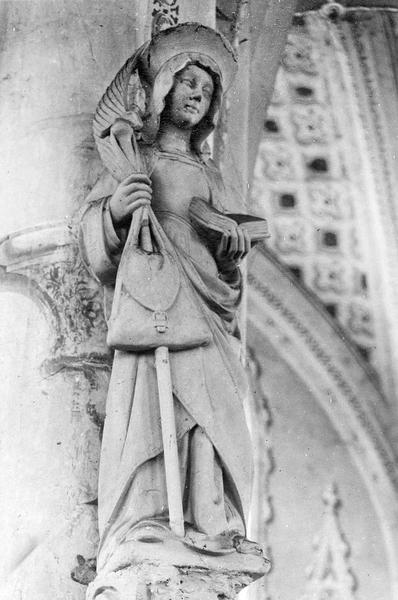 Statue : Sainte Syre