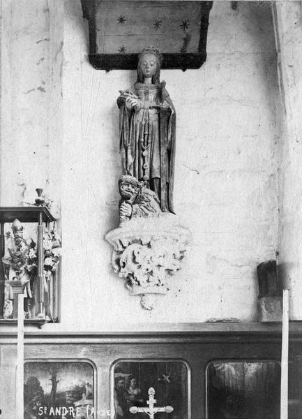 statue : sainte Catherine, vue générale