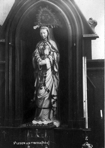 statue : Vierge, vue générale