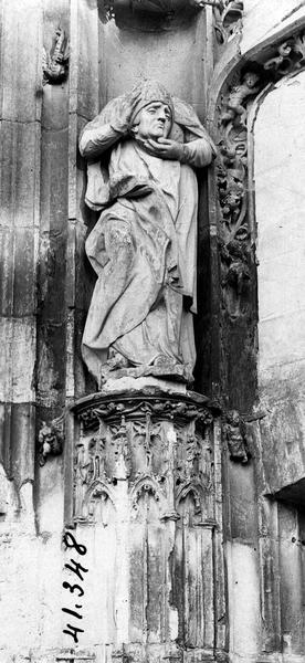 statue : saint Denis, vue générale