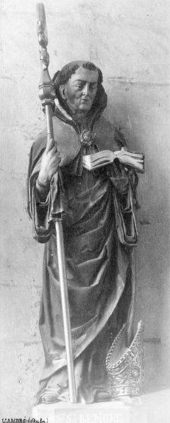 statue : saint Benoît, vue générale