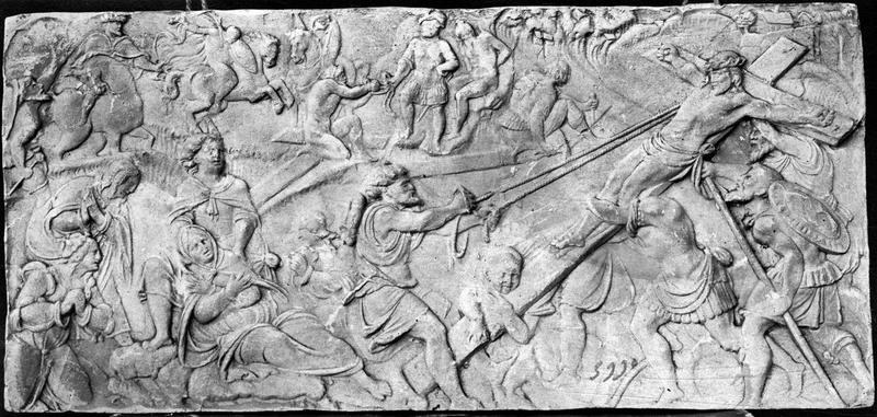 bas-relief : Élévation de la Croix, vue générale