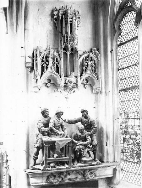 groupe sculpté : Arrestation de saint Crépin et saint Crépinien, vue générale