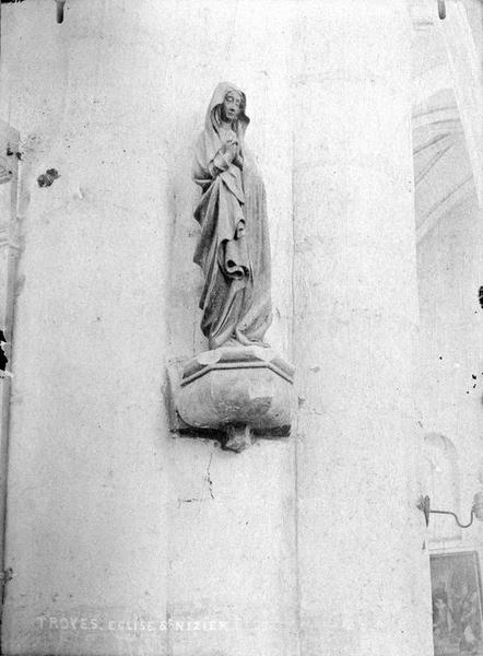 statue : Vierge (disparue), vue générale