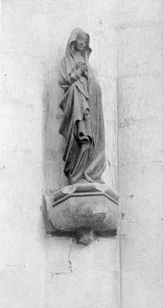 statue : Vierge (disparue), vue générale