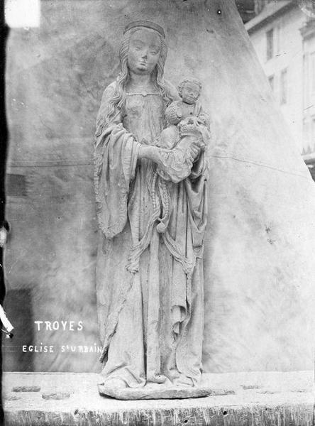 statue : Vierge à l'Enfant, vue générale - © Ministère de la Culture (France), Médiathèque du patrimoine et de la photographie (objets mobiliers), tous droits réservés