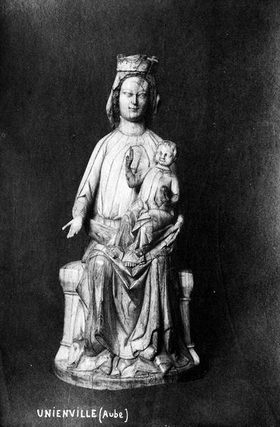 statuette : Vierge à l'Enfant, vue générale
