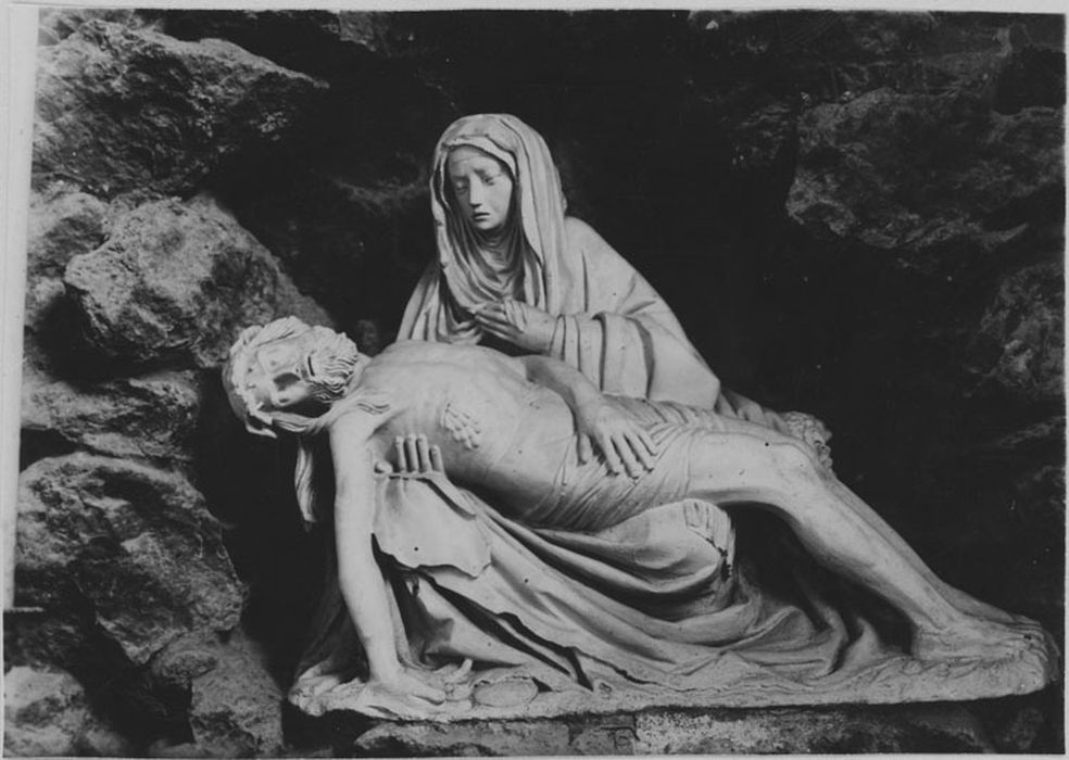 Groupe sculpté : Vierge de Pitié