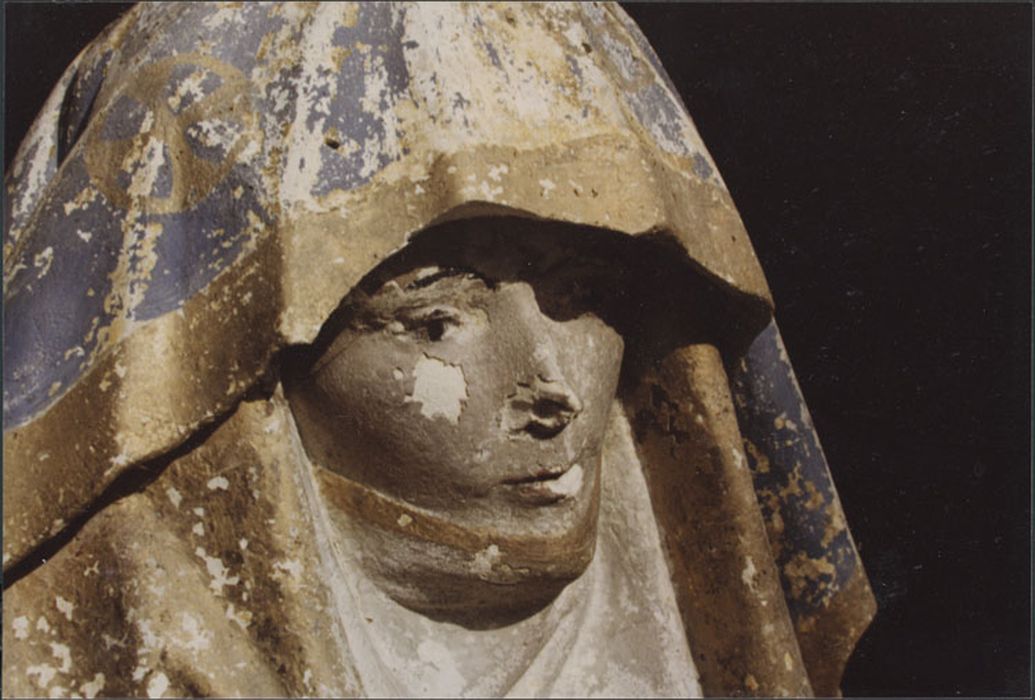 Groupe sculpté : Vierge de Pitié, détail (visage de la Vierge)