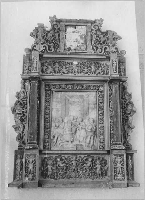 Bas-relief : Adoration des Mages (volé)