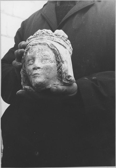 Tête de statue : Vierge