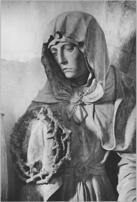 Saint Sépulcre : sainte femme, après restauration (détail)