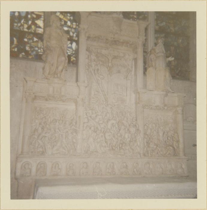 Retable de la Passion : Crucifixion (vue générale) - © Ministère de la Culture (France), Médiathèque du patrimoine et de la photographie, diffusion RMN-GP